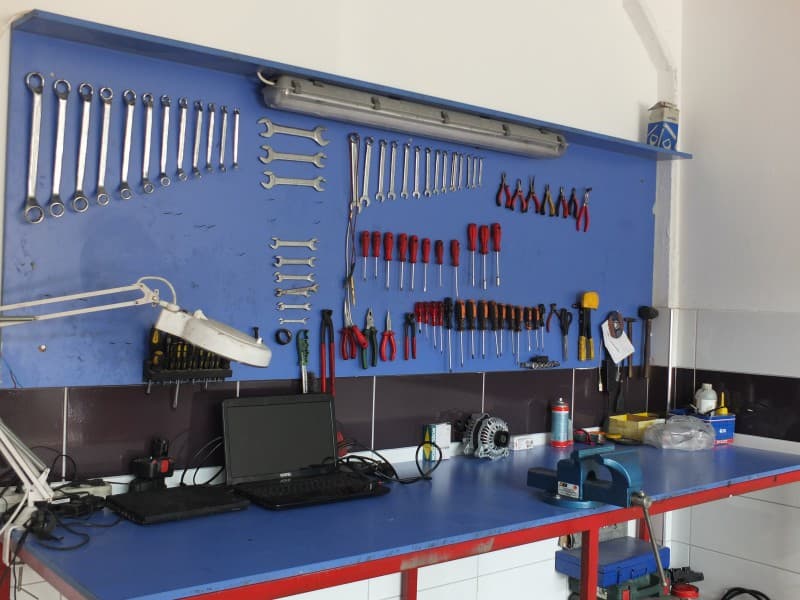 Çiğli Tamirci vs Yetkili Servis: Hangisi?